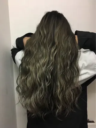 カラー しゅんぴ〜 clan＆lossのヘアスタイル
