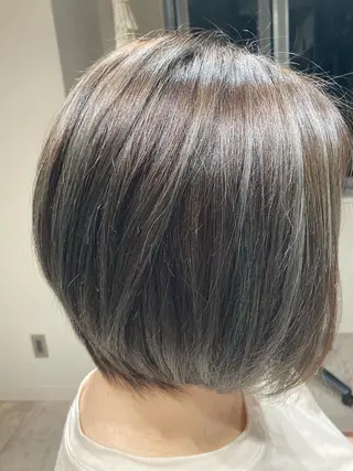 ショート カラー 浅野 順一のヘアスタイル