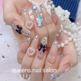 ネイル queensnail 🧸mikaのネイルデザイン