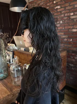 ロング パーマ Vicky ブリーチ メンズカジュアルのヘアスタイル