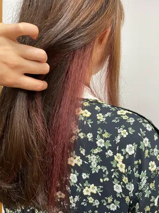 ロング カラー 安澤 彩奈のヘアスタイル