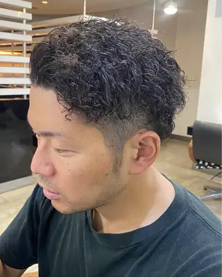ショート パーマ ヘアアレンジ メンズ 烏山 達也のヘアスタイル