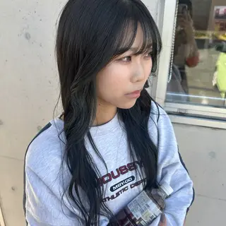 ロング カラー 丸山 莉世のヘアスタイル