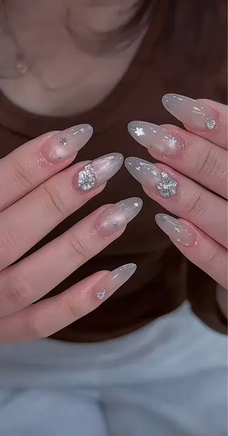 ネイル T.Lee Nail Lilyのネイルデザイン