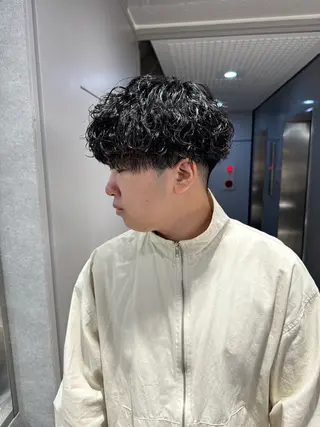 ショート カラー パーマ ヘアアレンジ メンズ スパイキー/フェザー /波巻き/かいとのヘアスタイル