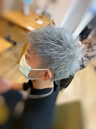 カラー メンズ 中村 虎のヘアスタイル