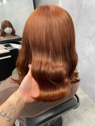 ミディアム Cielro/ダブル カラー/西田咲希のヘアスタイル