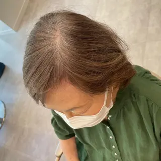 ショート カラー 井上 佳奈のヘアスタイル