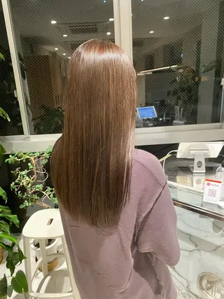 ロング カラー ブリーチなし 寒色カラーのヘアスタイル