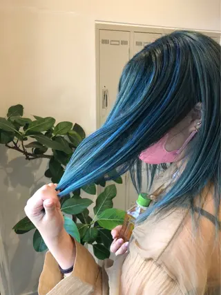 カラー and Artのヘアスタイル