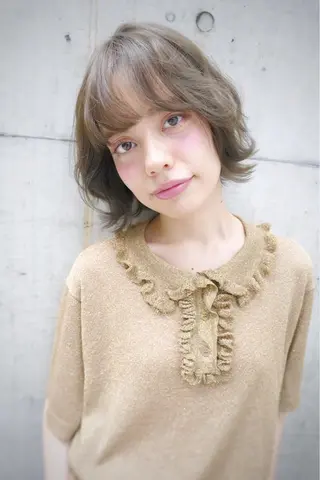 ミディアム 逗子葉山 ナオイカイラのヘアスタイル