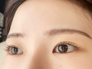 マツエク・マツパ LILY 猪瀬 ෆ‪ LED/パリ/束感のマツエク・マツパデザイン