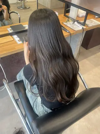 ロング カラー 佐藤 由依/水光カラーのヘアスタイル