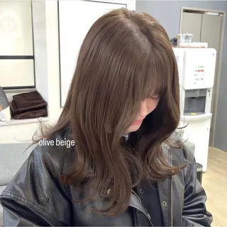 セミロング カラー パーマ ヘアアレンジ 前川 朋香のヘアスタイル