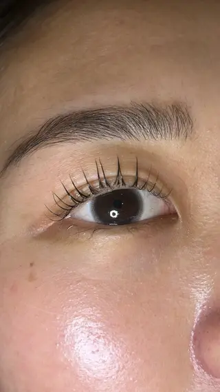 マツエク・マツパ 板垣 まいのネイルデザイン