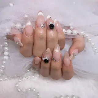 ネイル M2 BEAUTY サロンのネイルデザイン