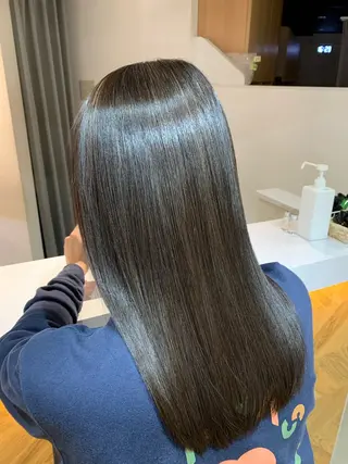 ロング 髪質改善のプロ☘️ 二村祐輝のヘアスタイル