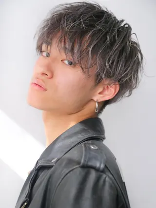 メンズ ✨ブリーチなし透明感 池袋 水野のヘアスタイル