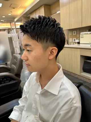 ショート メンズ タカハシ タクミのヘアスタイル