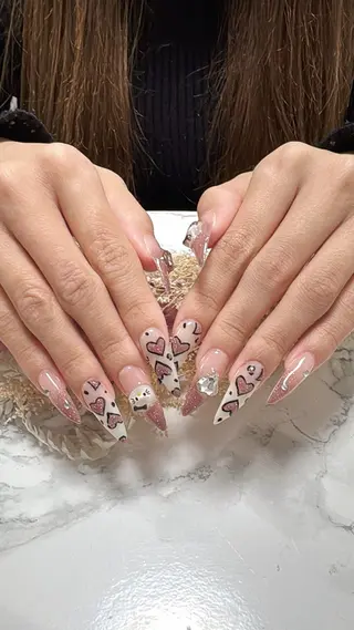 ネイル はな💎ネイル ワンホン、長さ出しのネイルデザイン