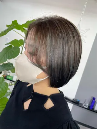カラー オノ アカネのヘアスタイル