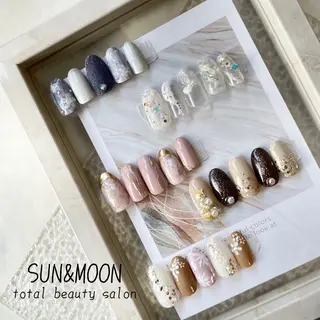 ネイル SUN&MOON REOのネイルデザイン