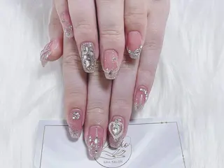 ネイル AKIKO ネイルサロンのネイルデザイン