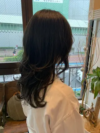 セミロング カラー 金子 廉のヘアスタイル