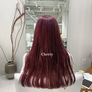 ロング カラー 峯崎 葵のヘアスタイル