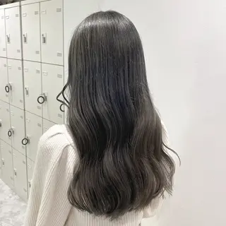 カラー ブリーチ縮毛矯正加藤 赤み無し透明感ヘアのヘアスタイル