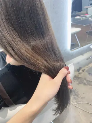 ロング カラー 山下 千明のヘアスタイル