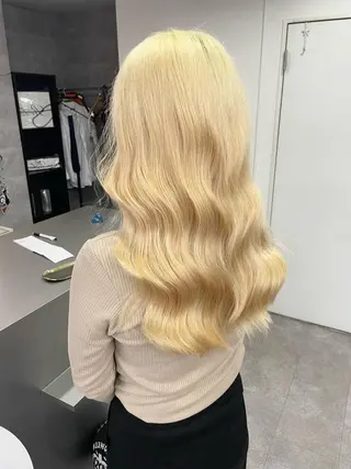カラー セミロング ハイトーンエクステ 🎩カズキ🎩のヘアスタイル