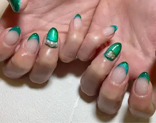 ミディアム カラー ネイル Nailsalon Calmeのネイルデザイン