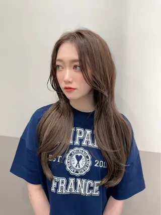 ロング 韓国レイヤー透明感 カラーヨウスケのヘアスタイル