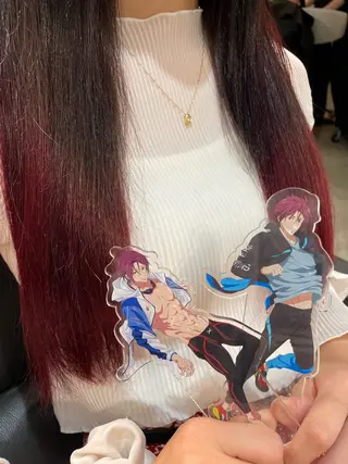 セミロング カラー インナーカラー 推し ブリーチ  髪質改善のヘアスタイル