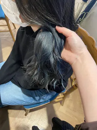 ロング カラー merc.🌿💚 八幡真衣のヘアスタイル