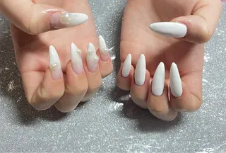 ネイル VIERU 🌈🎀💖のネイルデザイン