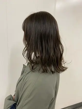 ミディアム カラー 髙橋 玲渚のヘアスタイル