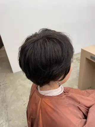 ショート カラー 吉川 莉央のヘアスタイル