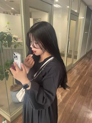 ロング カラー カットパーマモデル 山中 遥のヘアスタイル