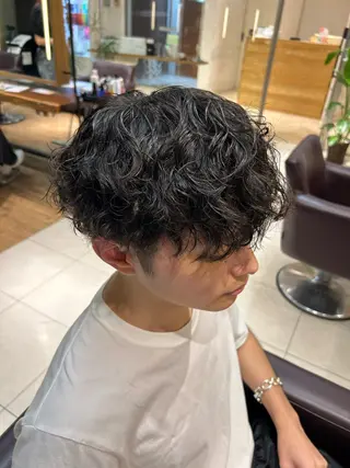 パーマ メンズ ᴛᴏᴍᴏᴋᴀ / ᴄʜᴇʀɪのヘアスタイル