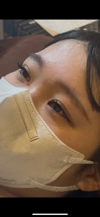 マツエク・マツパ 新村 美咲のヘアスタイル