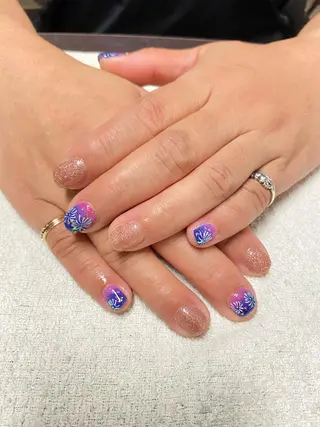 ネイル 鍋田 彩歌のマツエク・マツパデザイン