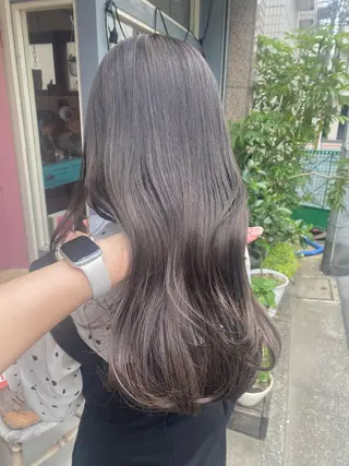 セミロング カラー AYANO ／レイヤー／オリーブのヘアスタイル