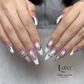 ネイル Lucky Nail Salonのネイルデザイン