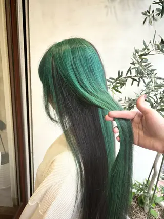 ロング カラー ヘアメイク アン/ ブリーチカラーのヘアスタイル