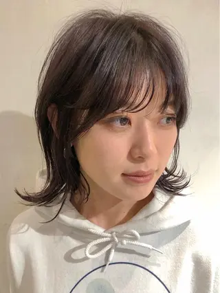 ショート カラー ブリーチ😼 ボブ✍️レイヤーのヘアスタイル