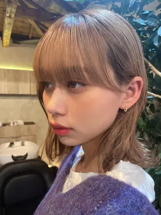 ミディアム カラー 顔周りカット 【オノザワリョウ】のヘアスタイル