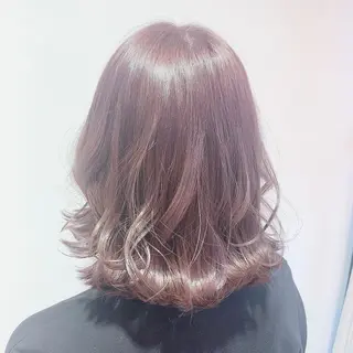 カラー 酒井 里穂のヘアスタイル
