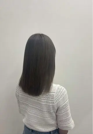 カラー ルプラボウ 石田渚夏のヘアスタイル